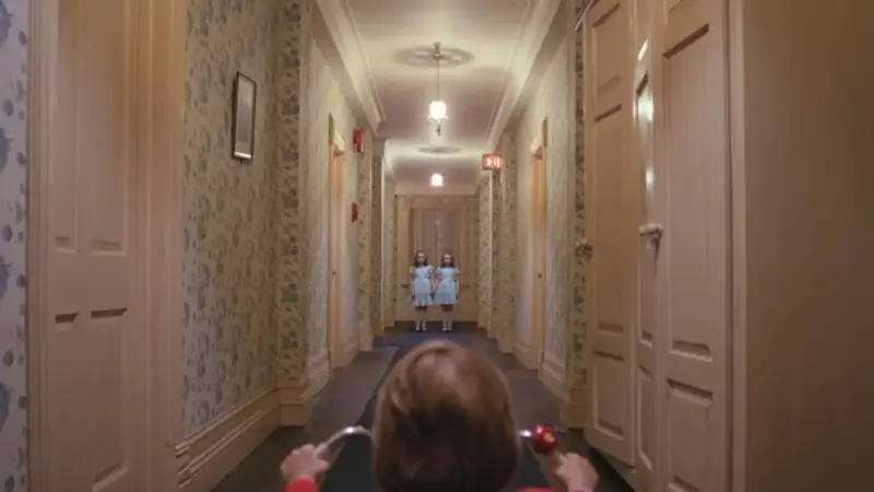 An example of using leading lines in the Shining.